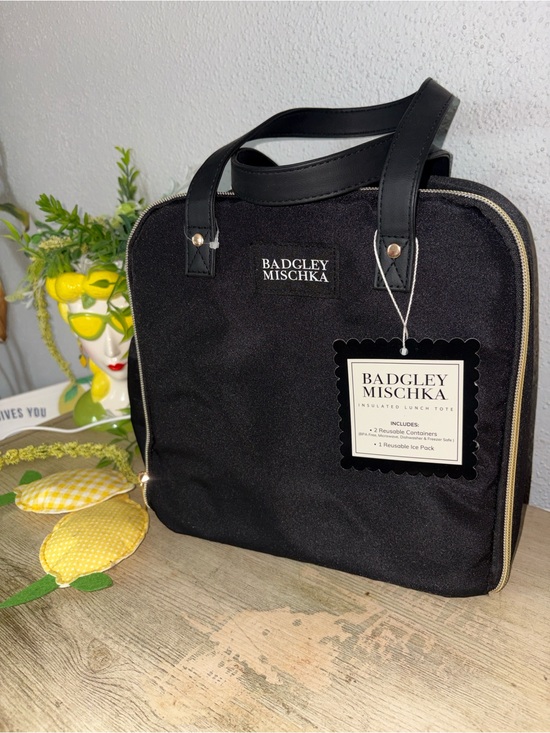 Badgley Mischka Handbags - NWT Badgley Mischka Black Insulated Lunch Tote with Leather Handles